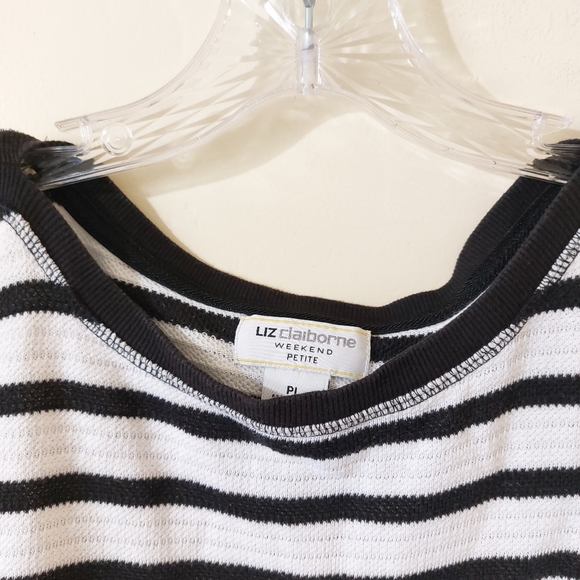 Liz Claiborne Weekend Petite Black & White Striped Lightweight Pull Over Sweater - Picture 5 of 13
